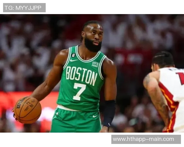 张佳玮分析杰伦布朗中投表现仅健康莱昂纳德可与之匹敌